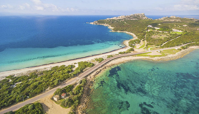 Spiaggia di rena ponente e rena levante Sardegna - Il giglio di mare